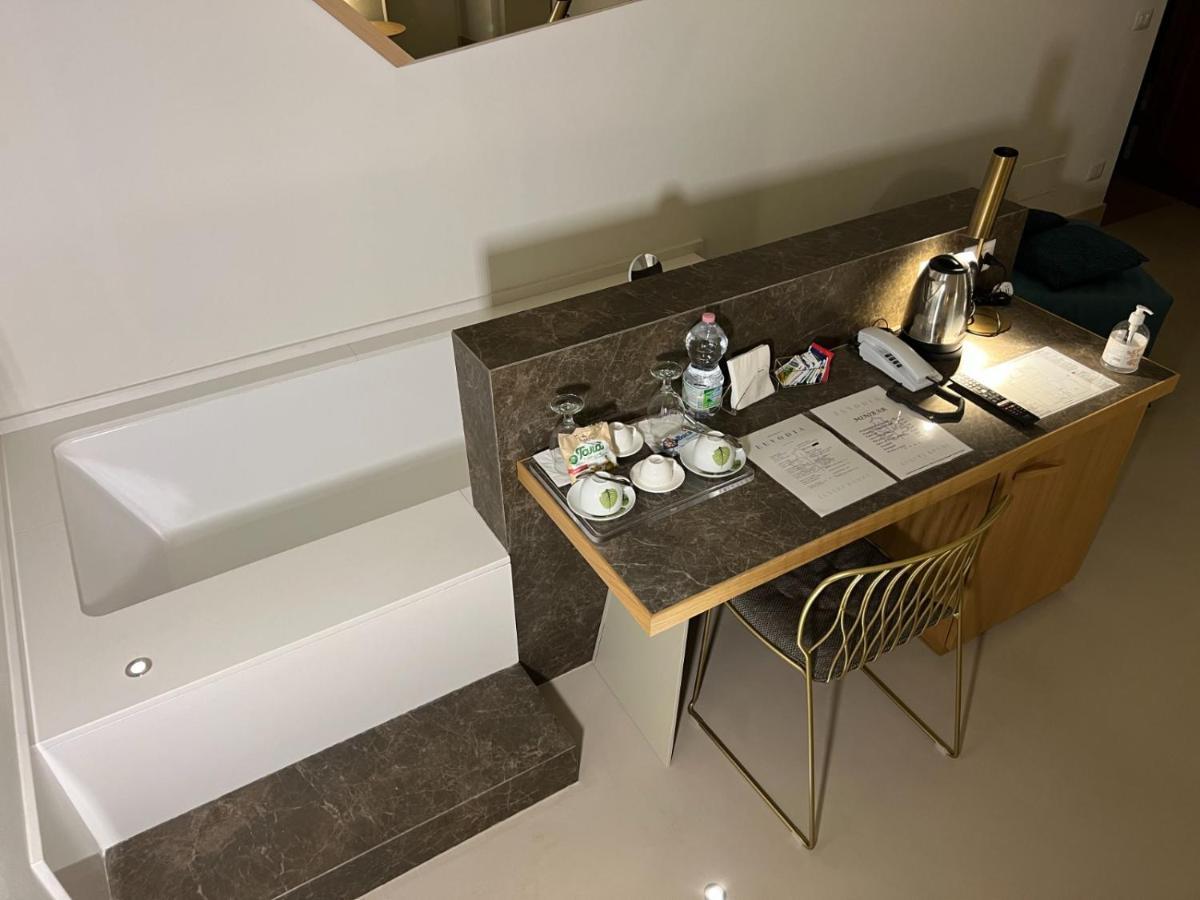 Euvodia Luxury Rooms Matera Exterior photo